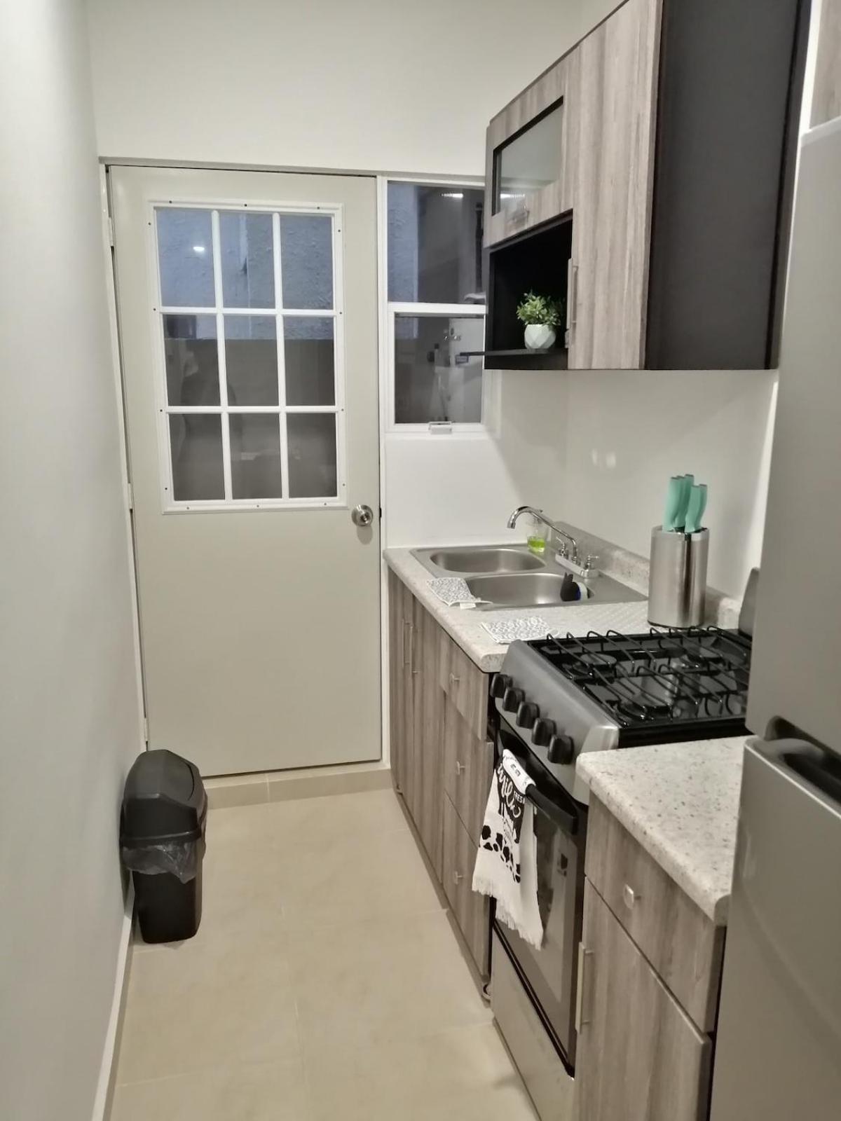 Departamento Tranquilo En Apartamento *